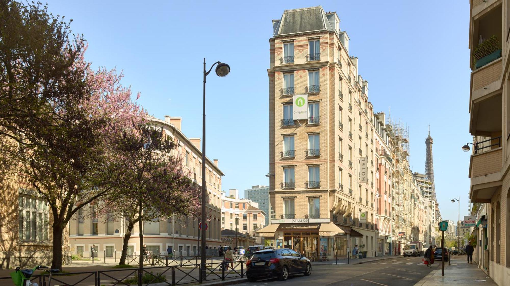 Campanile 15 - Tour Eiffel Hotel